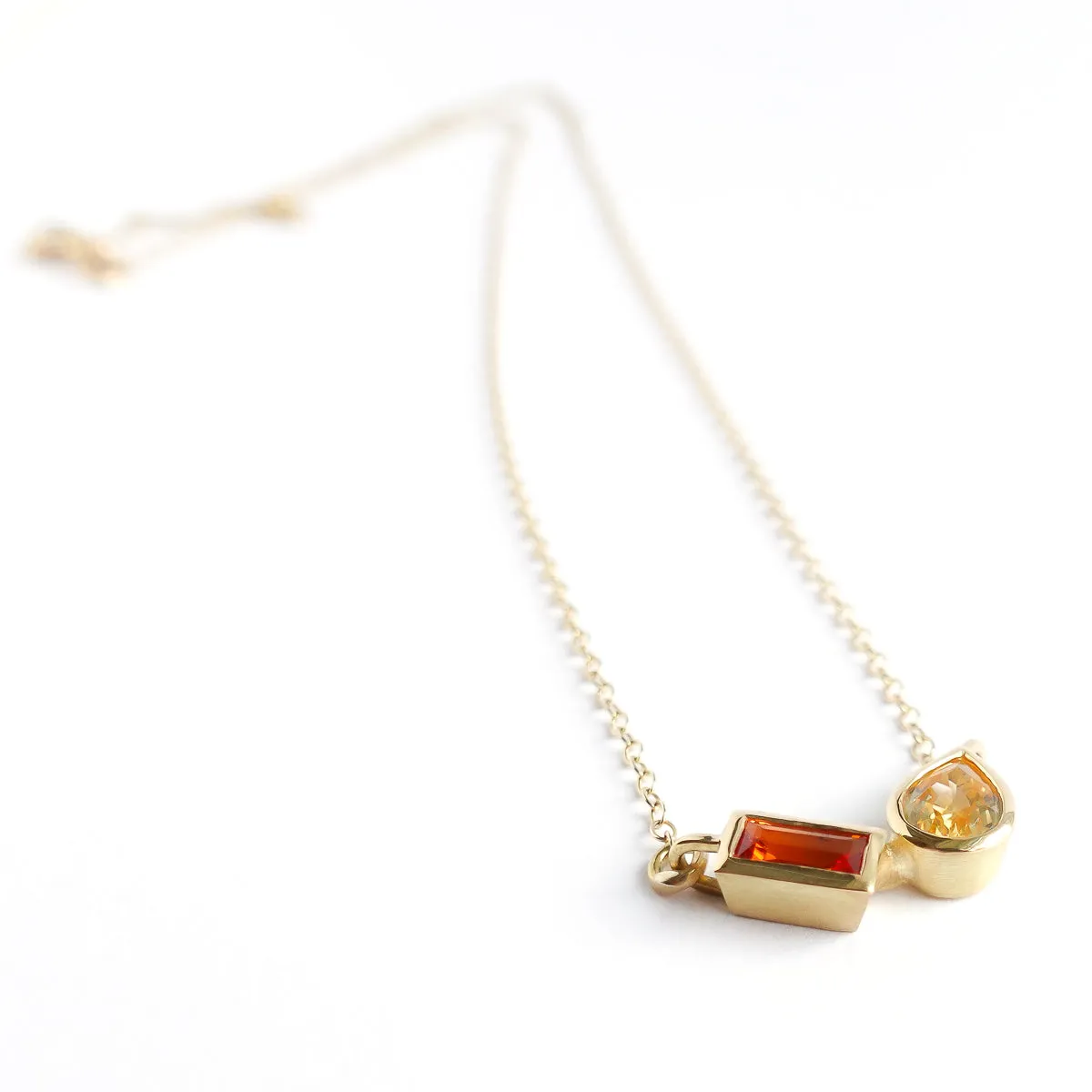 18ct gold yellow and orange sapphire necklace
