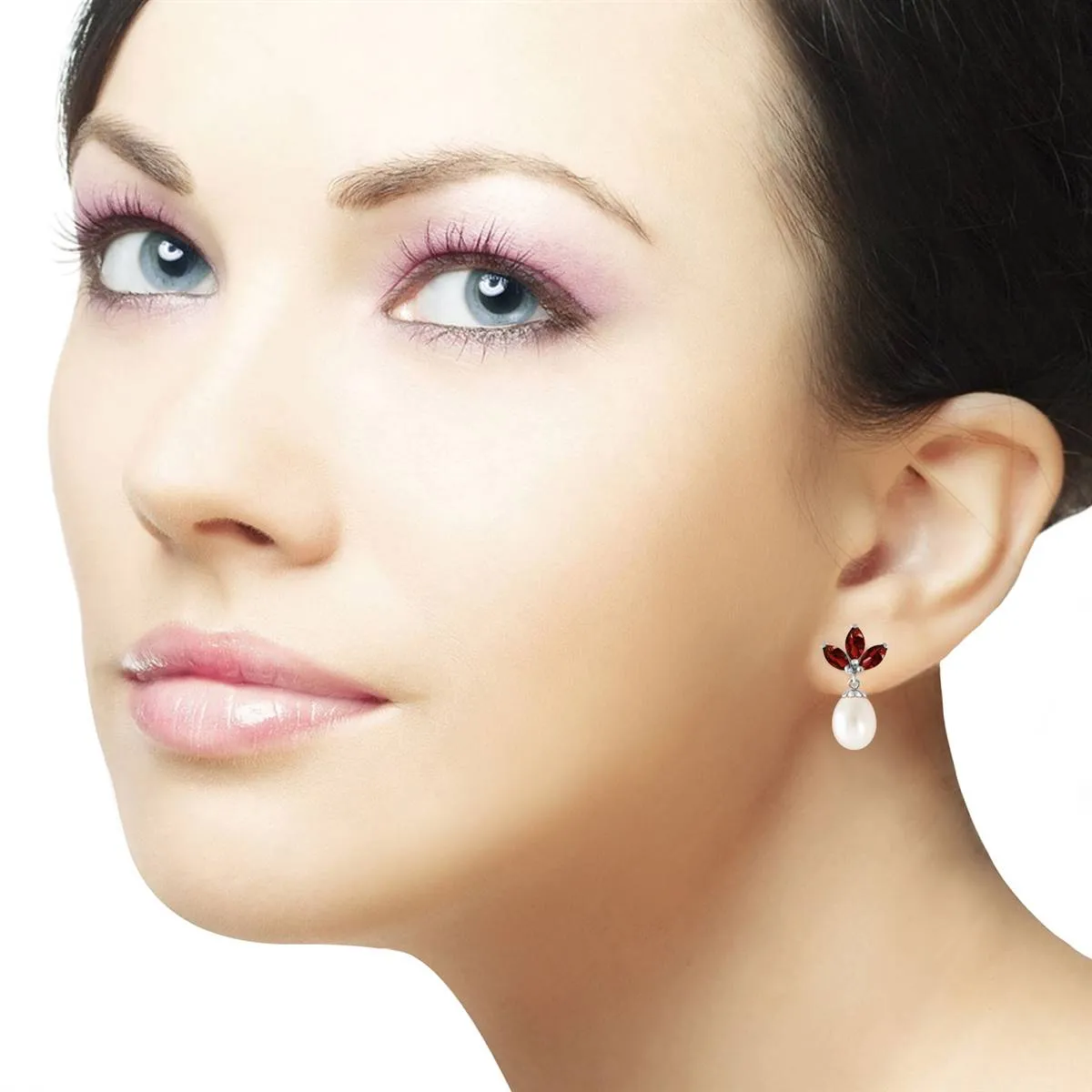 9.5 Carat 14K Solid White Gold Dangling Earrings Pearl Garnet
