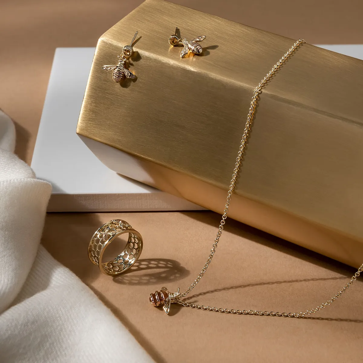 Clogau Citrine Gold Honey Bee Pendant Necklace