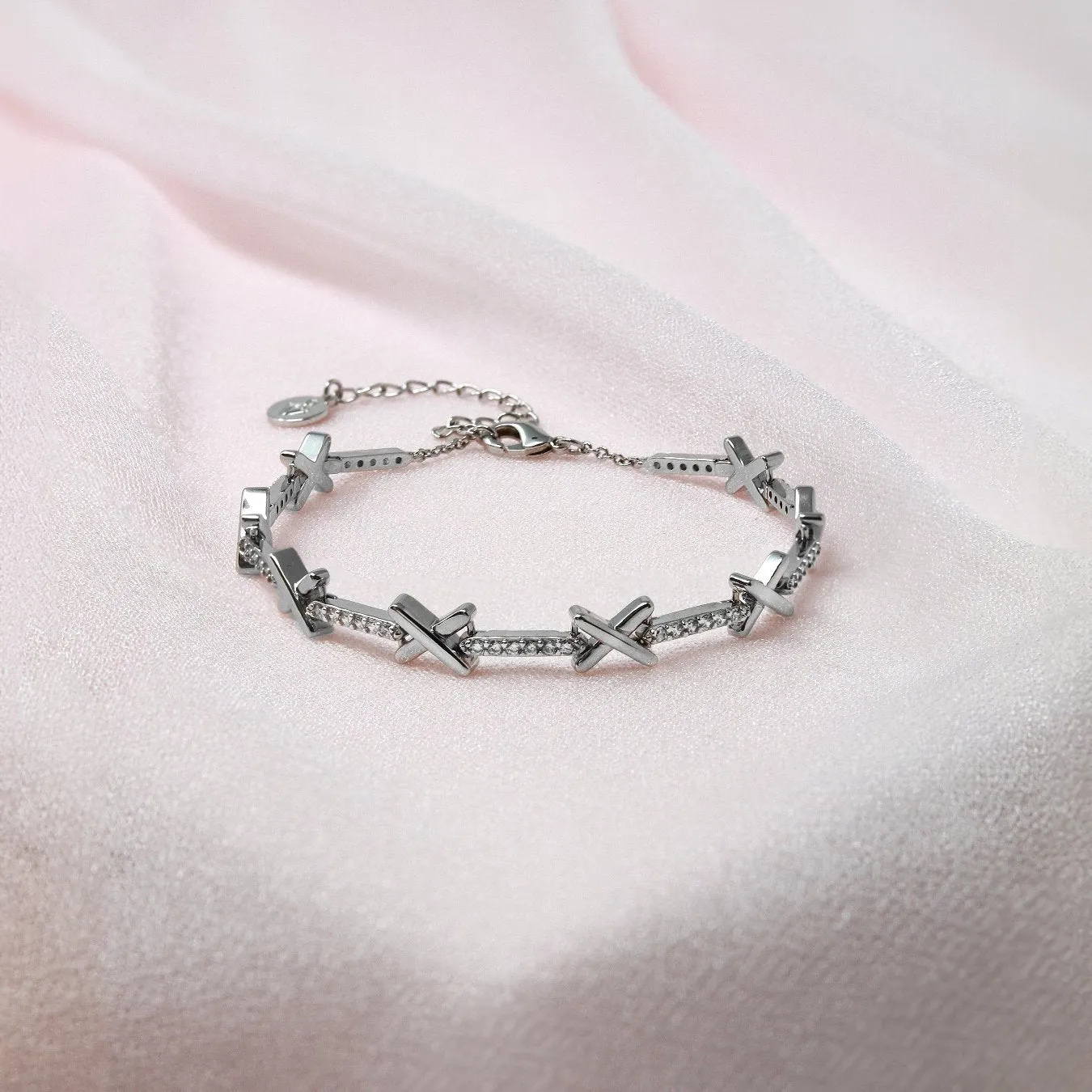 Kiss Tennis Bracelet - Silver