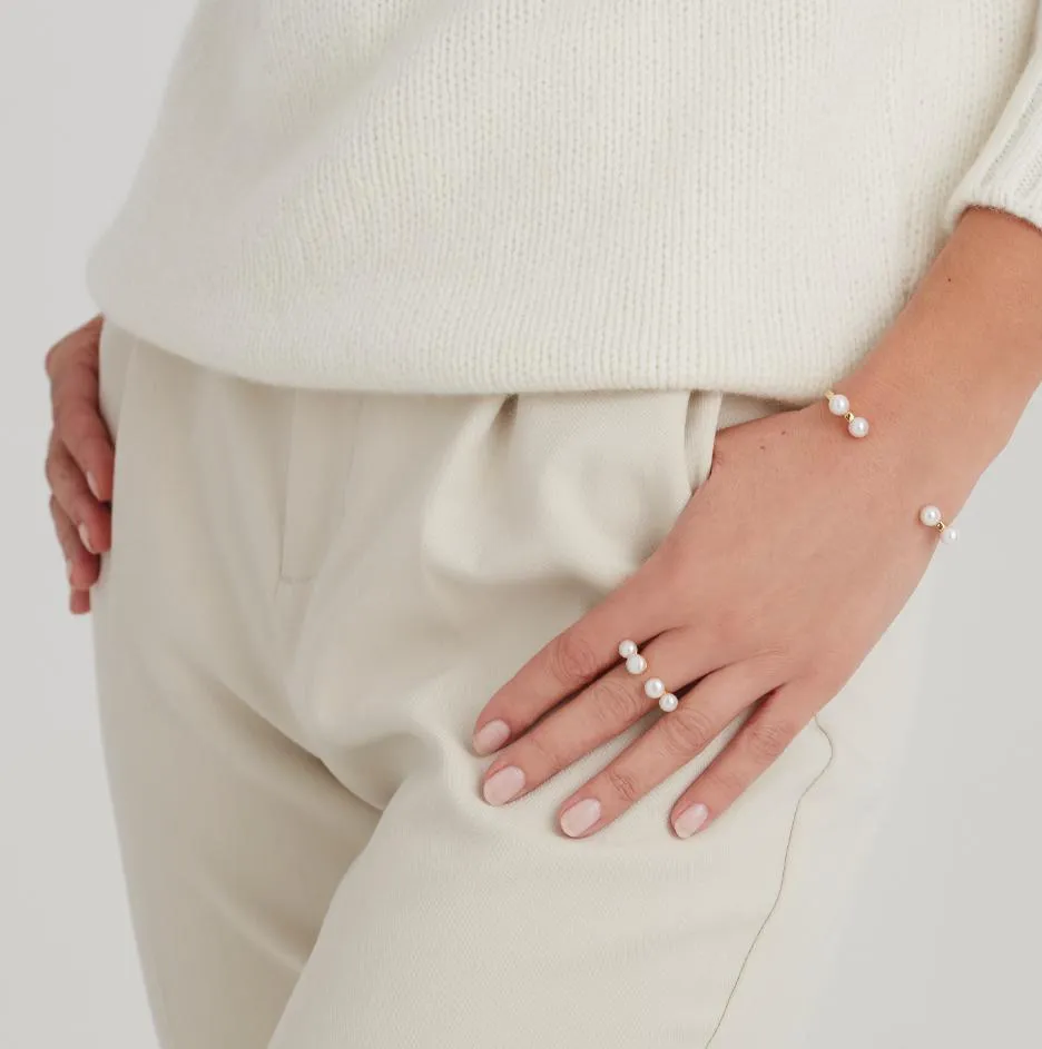 Signature Cuff Bangle Yellow Gold