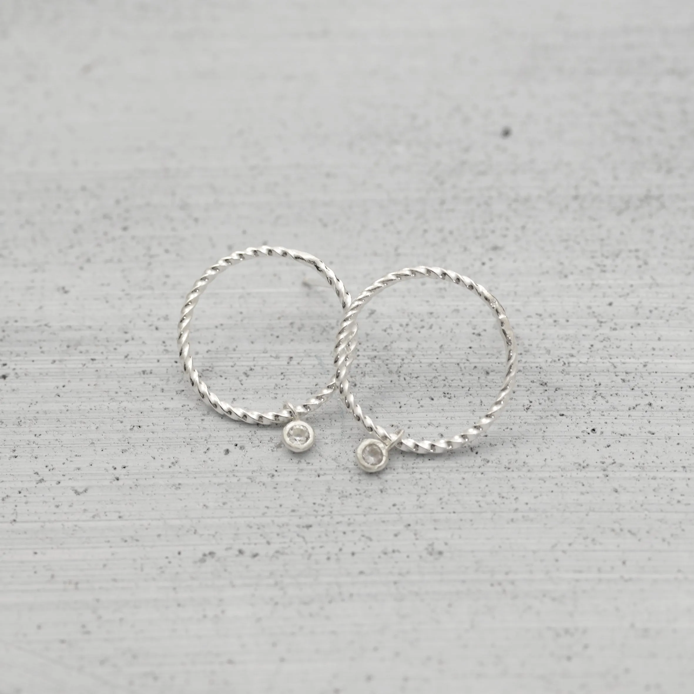 Twisted oracle stone Earrings - Silver