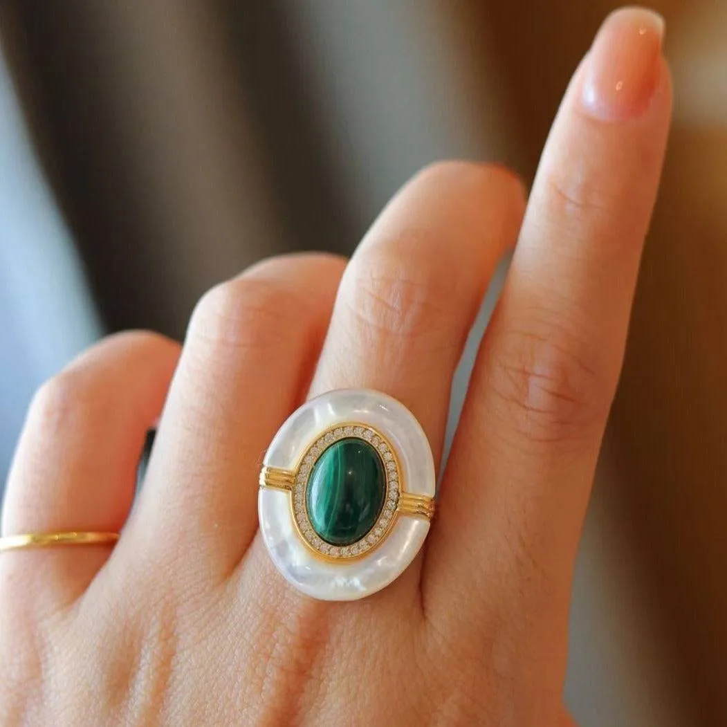 Vintage Design Natural Green Gemstones Ring