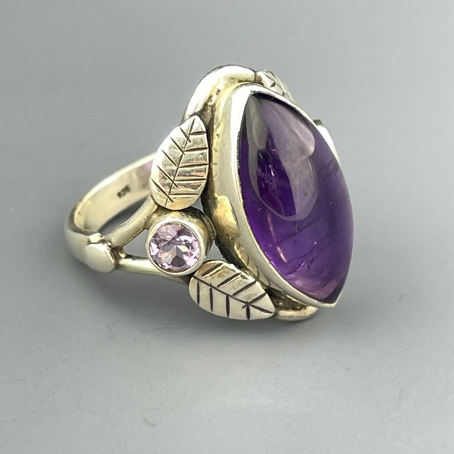 Vintage Silver Leaf Amethyst Cabochon Arts and Crafts Style Ring, Sz 7 3/4